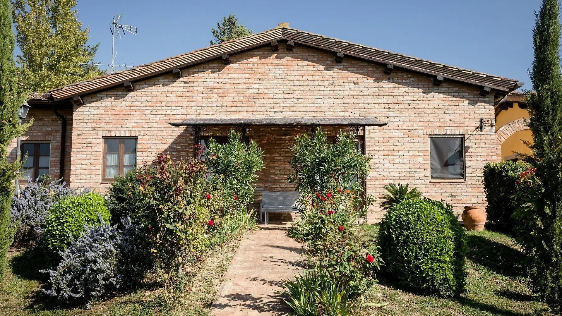 Fattoria Sant'Andrea - Farm Stay San Gimignano Italy